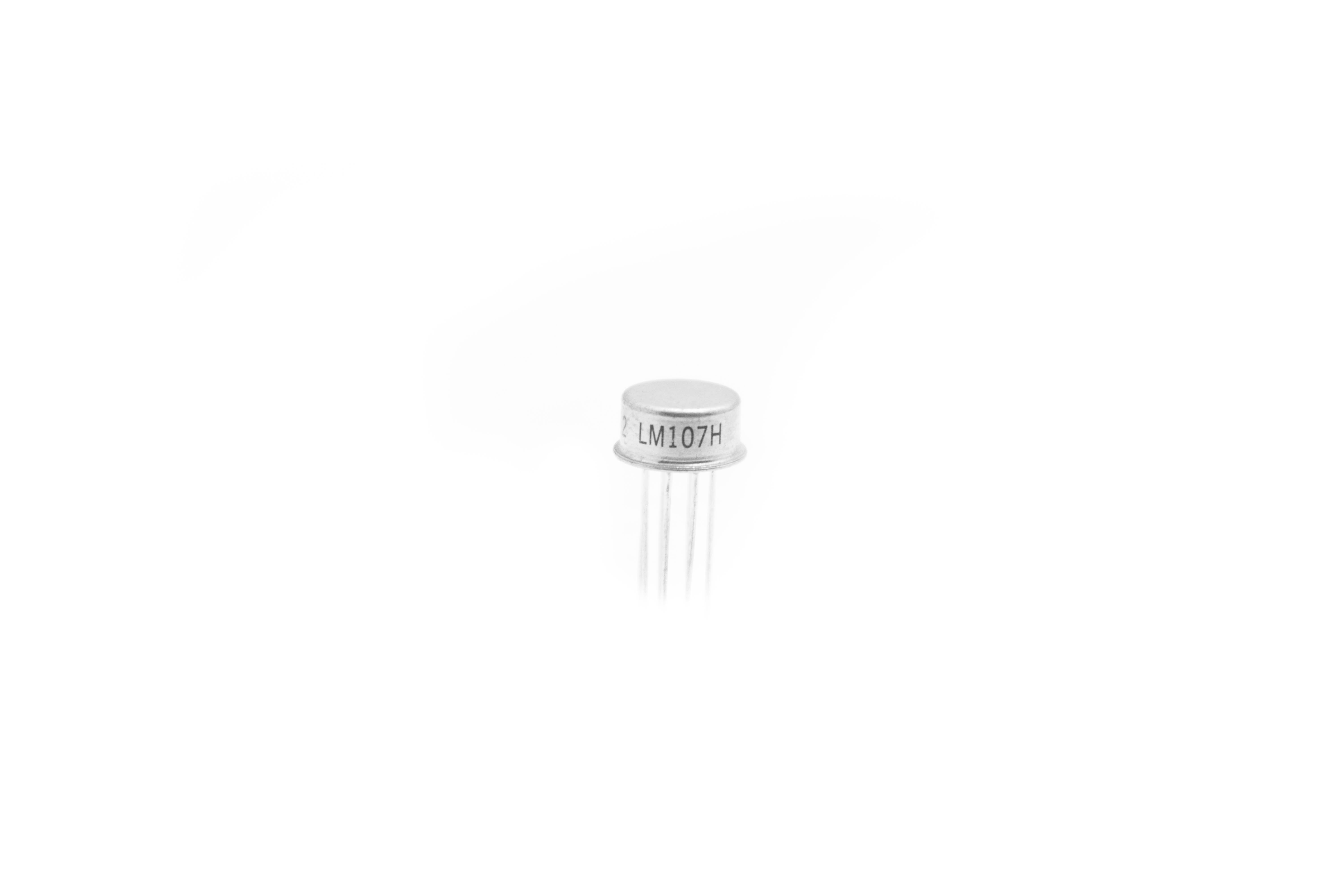 LM107 METAL