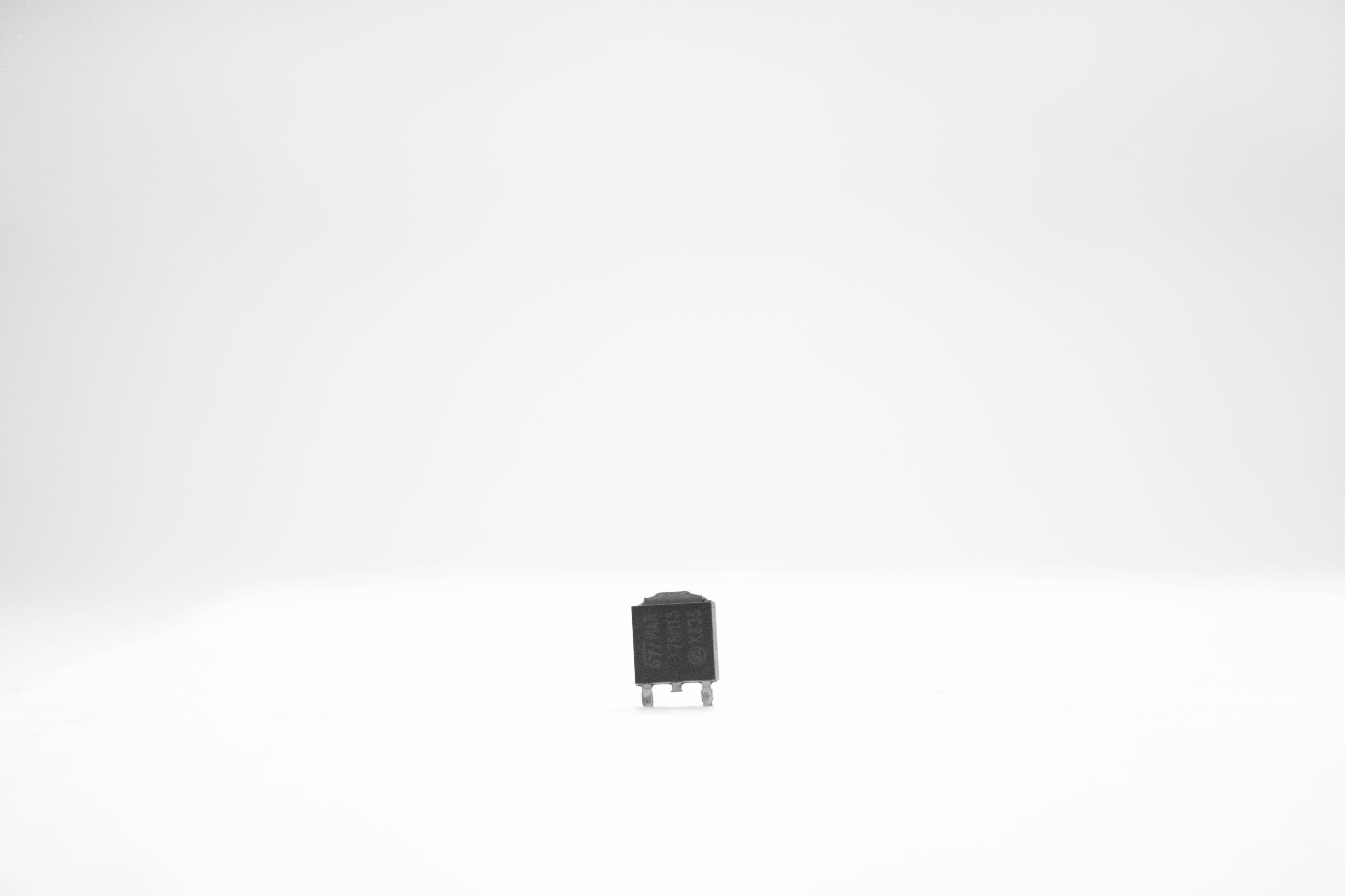 L7915 -15V Linear Regulator