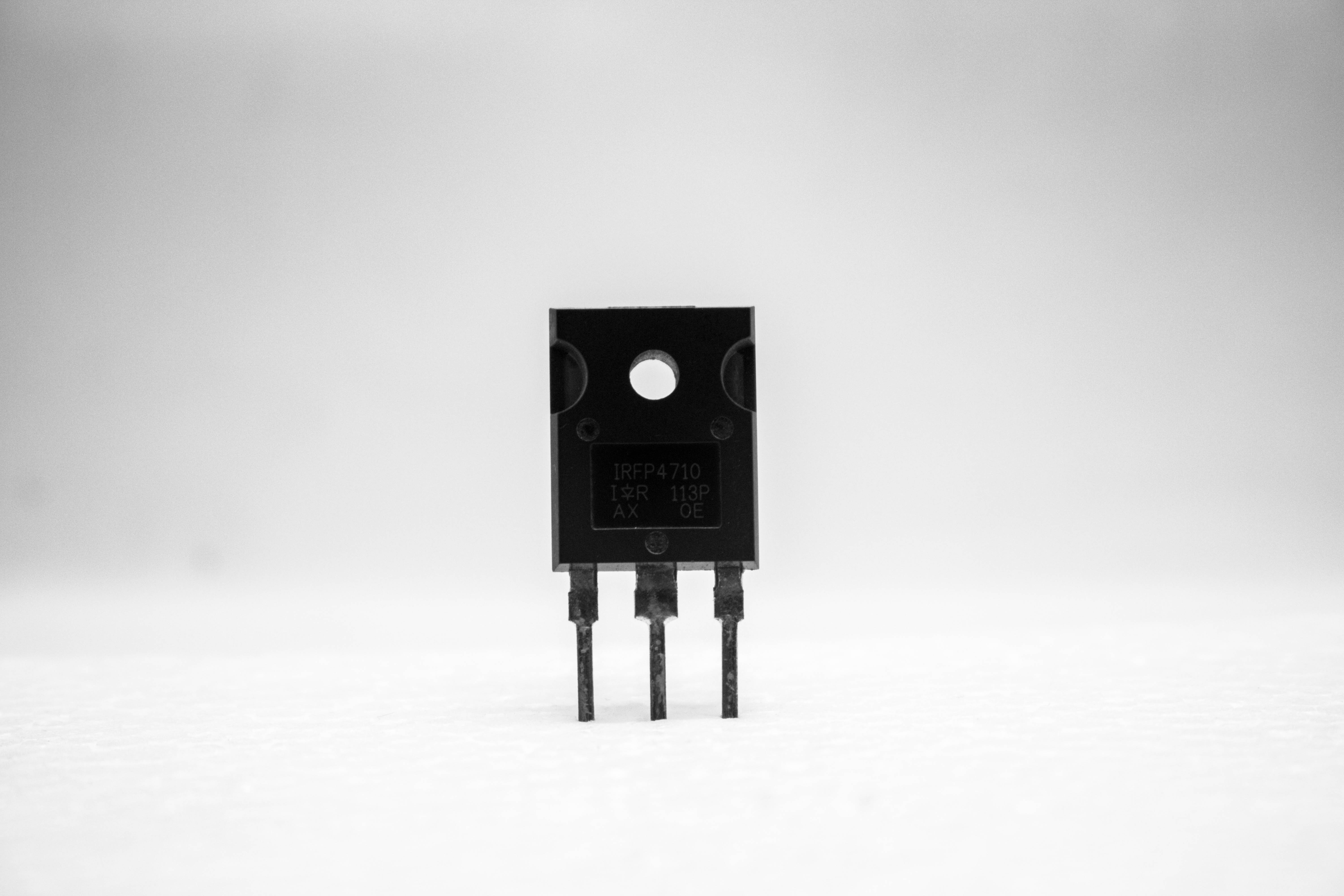 IRFP4710