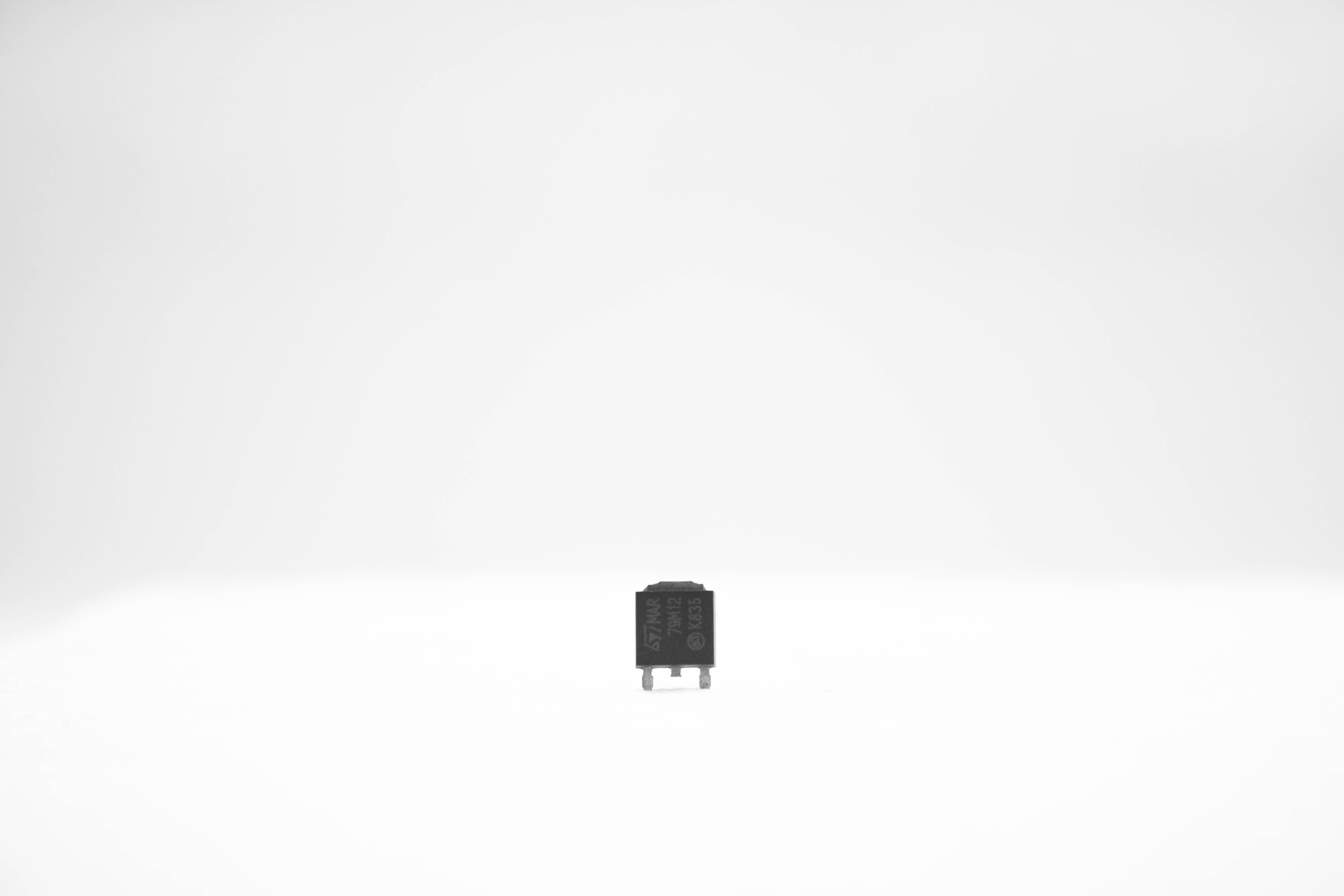 L7912 -12V Linear Regulator